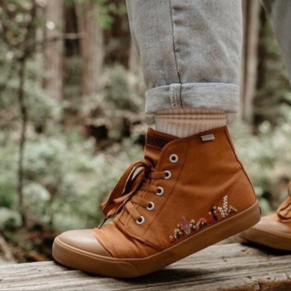 Bangs | Sahara Sand Floral High Top Sneakers